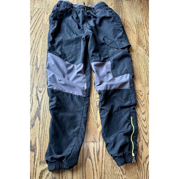 Russell Boys Athletic Wind Pants Black Pants With Pockets Zippers Size XL 14-16 - Picture 1 of 10